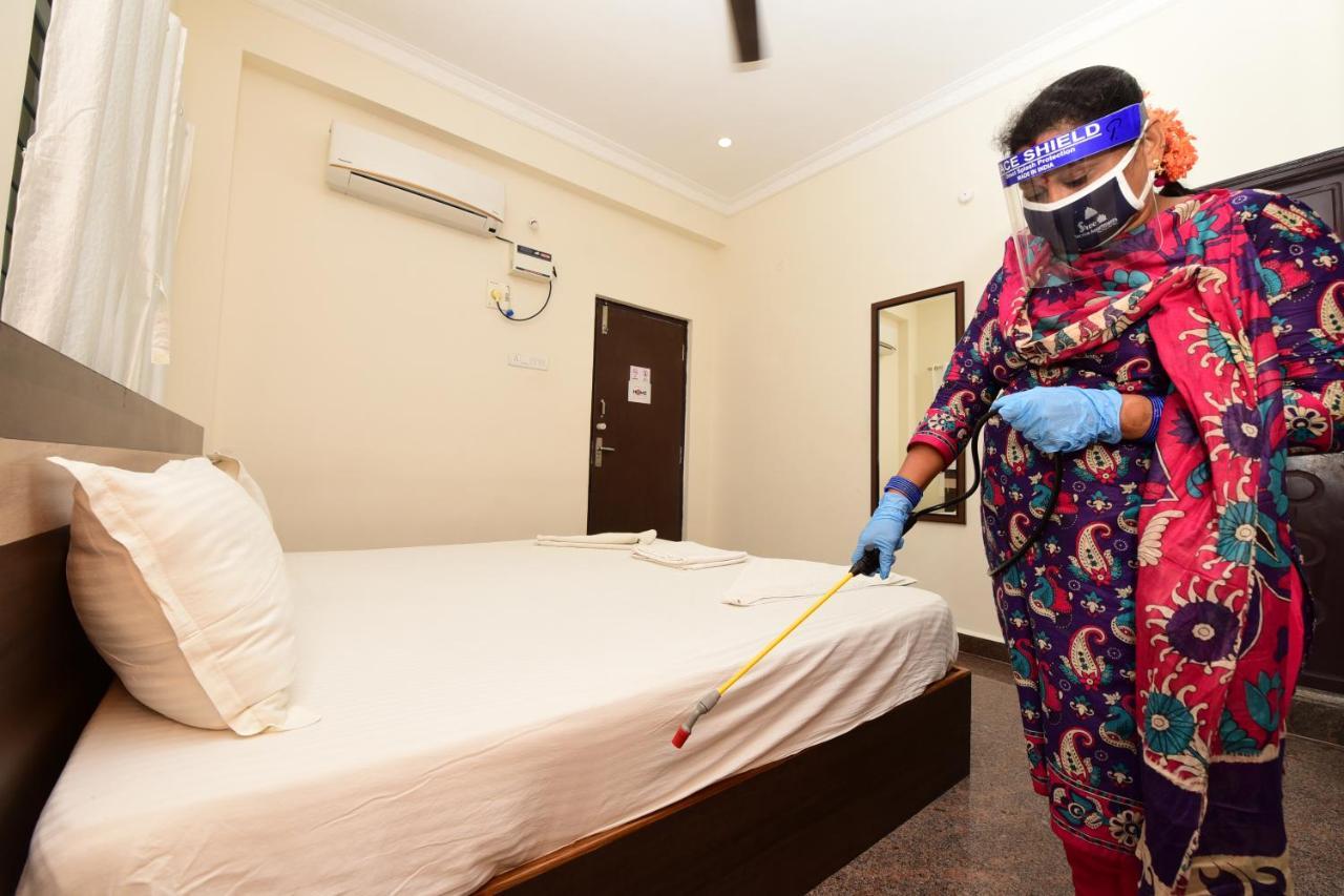 Sree Service Apartments Tirupati Buitenkant foto