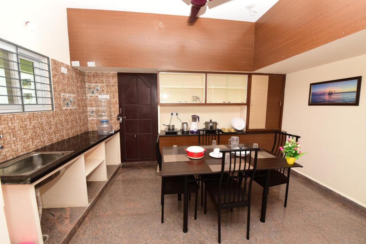 Sree Service Apartments Tirupati Buitenkant foto